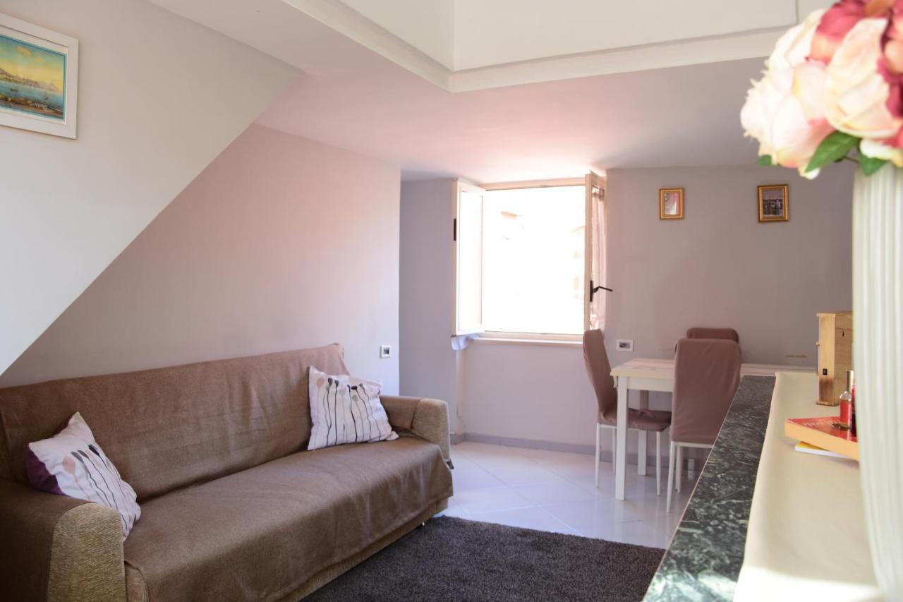 Scugnizzella Holiday House Διαμέρισμα Νάπολη Εξωτερικό φωτογραφία
